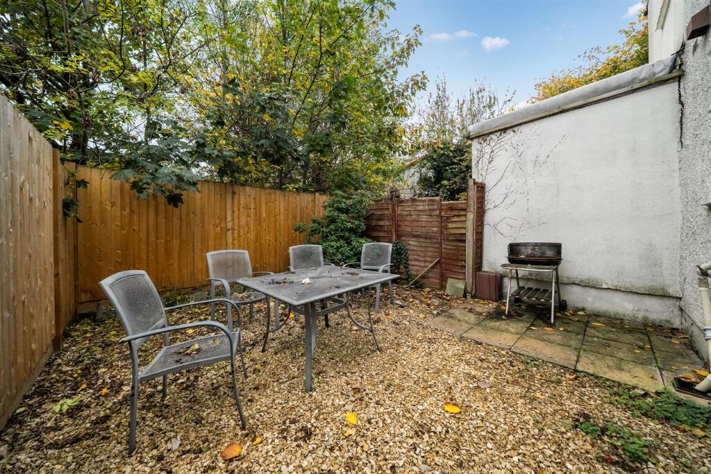 4 bedroom terraced house for rent