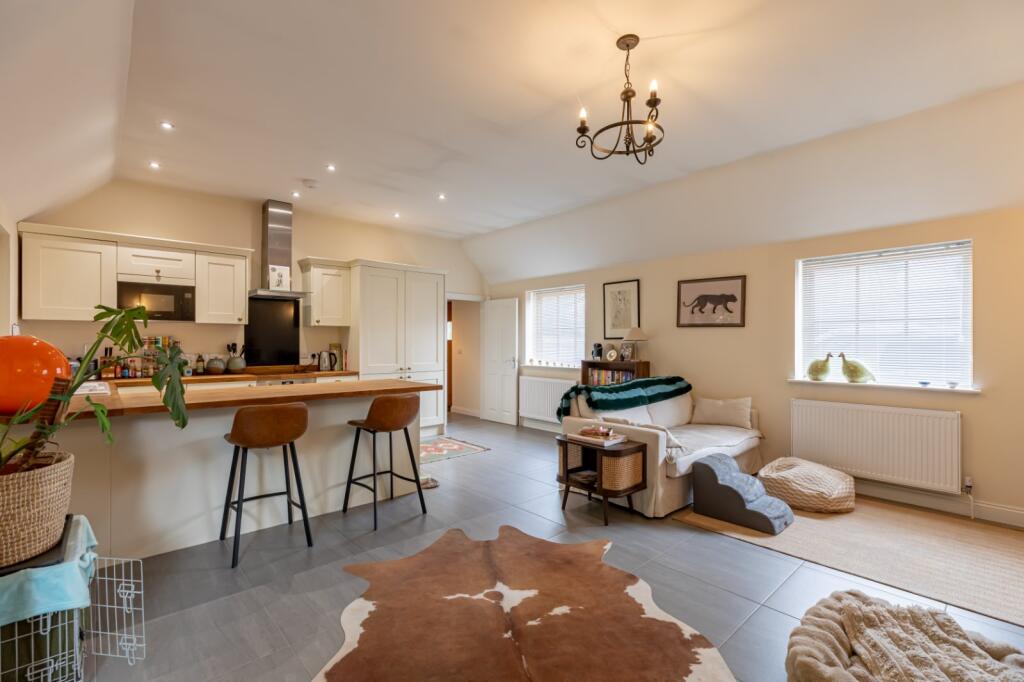 House in Swindon - View 2