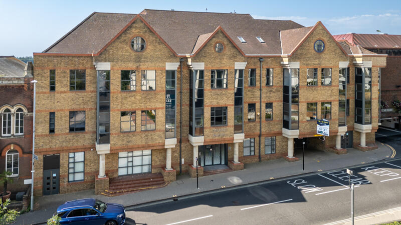 Main image of property: 3rd Floor Suite 1, Trident House, 42-48 Victoria Street, St. Albans, Hertfordshire, AL1