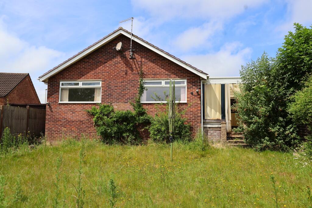 House in Clanfield - More