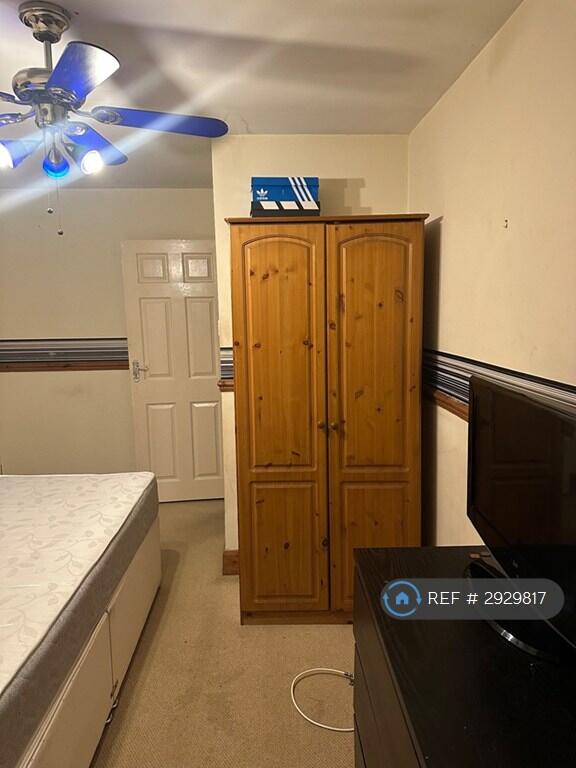 1 bedroom house share for rent