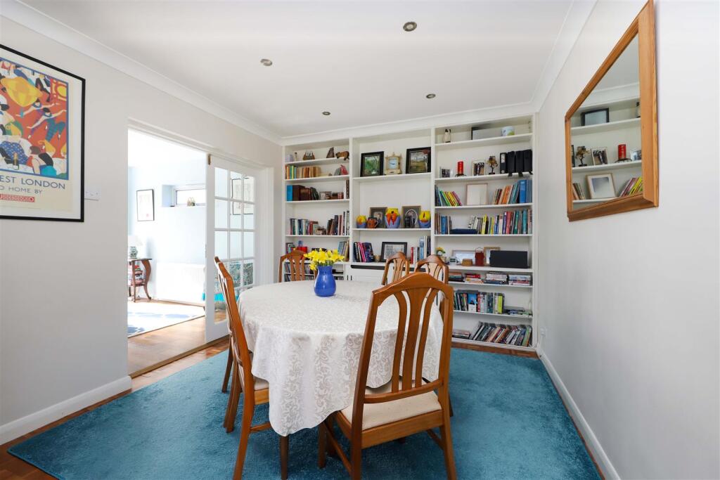 Roker Park Avenue, Ickenham - More