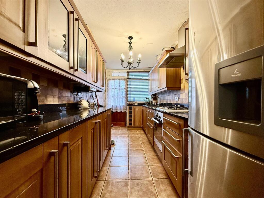 Apartment in London - View 4