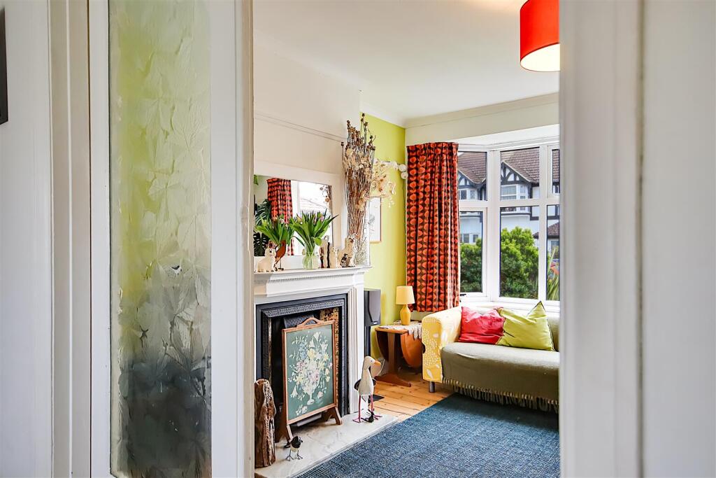 Heatherstone Road, Worthing, BN11 - View 5
