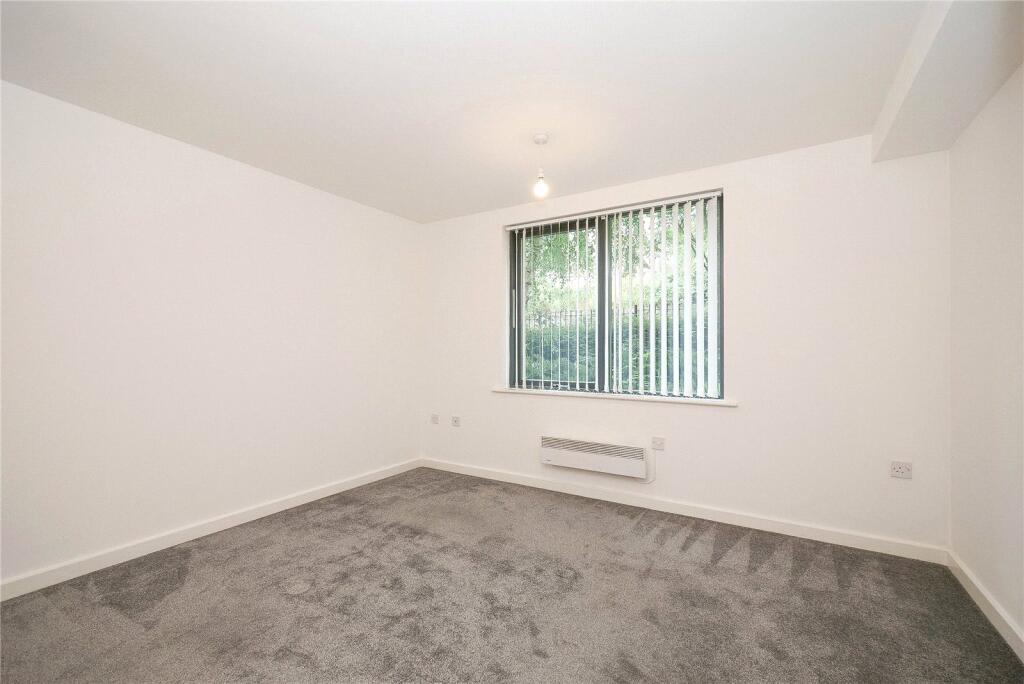 Apartment in Bradford - View 5