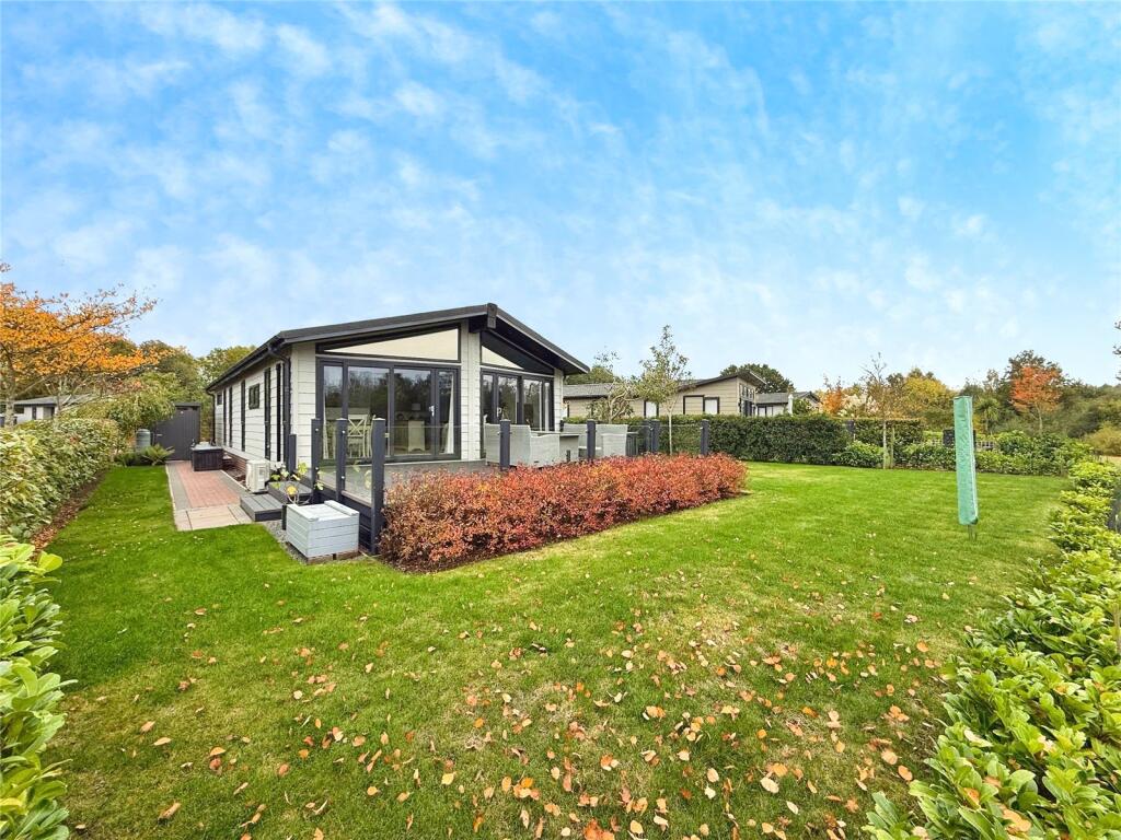 Main image of property: Bay Willow Road, Burton Waters, Lincoln, Lincolnshire, LN1
