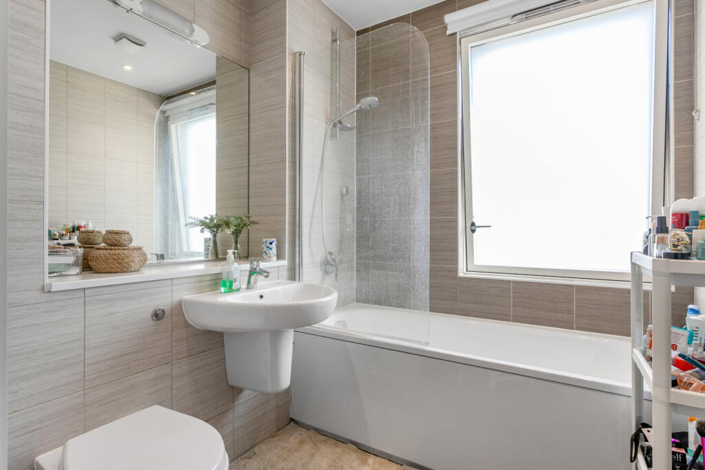 Apartment in London, New Southgate - View 5