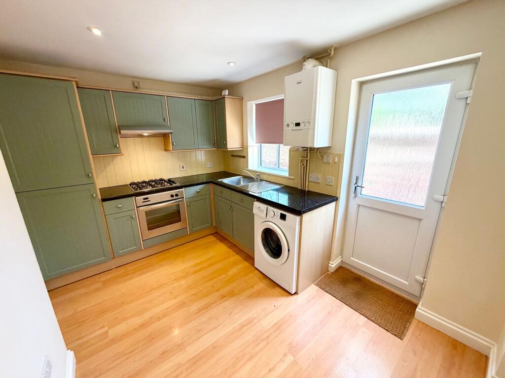 House in Royal Wootton Bassett, Vastern - View 4