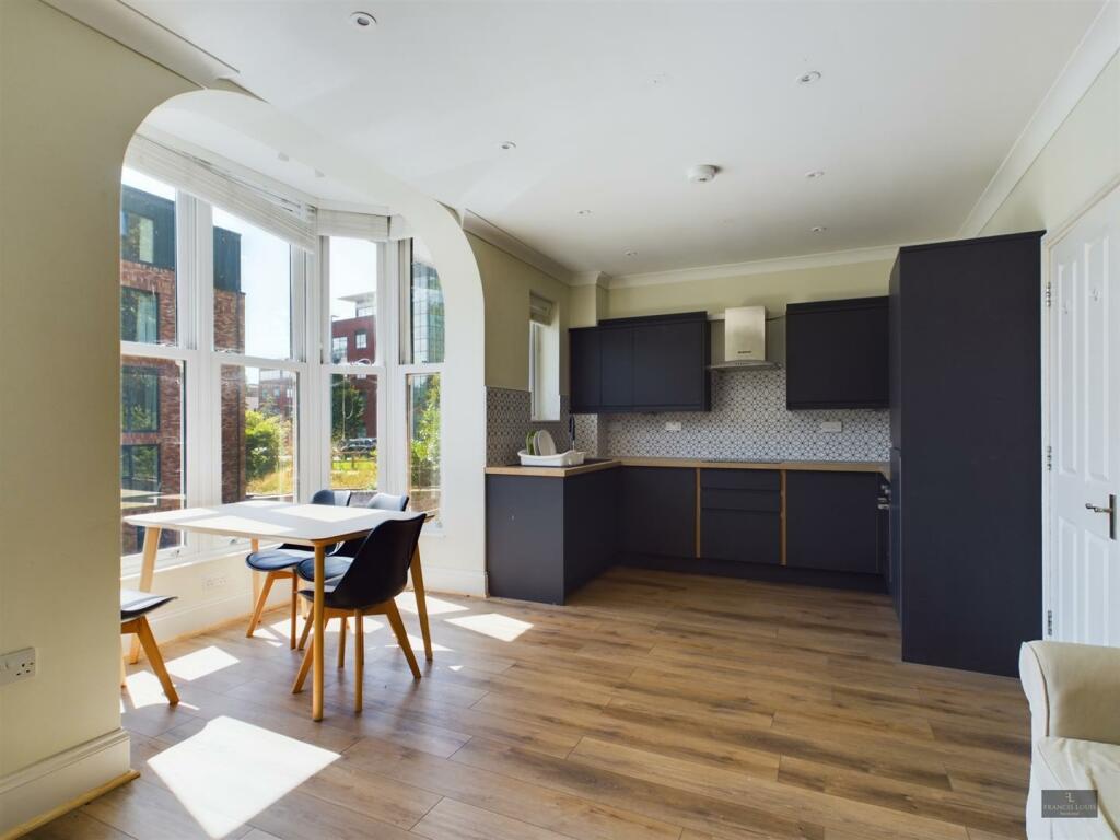 12-bed house on All Flats - 28 Barnfield Road, Exeter, £1,600,000
