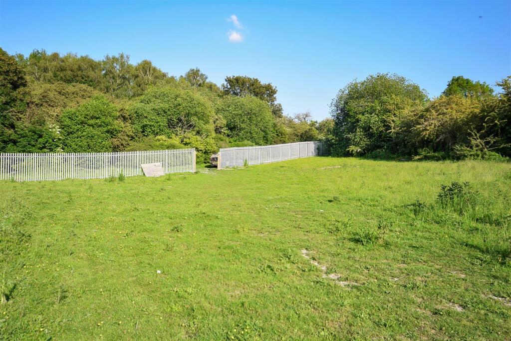 Totternhoe Nature Reserve, Totternhoe, Dunstable - View 3