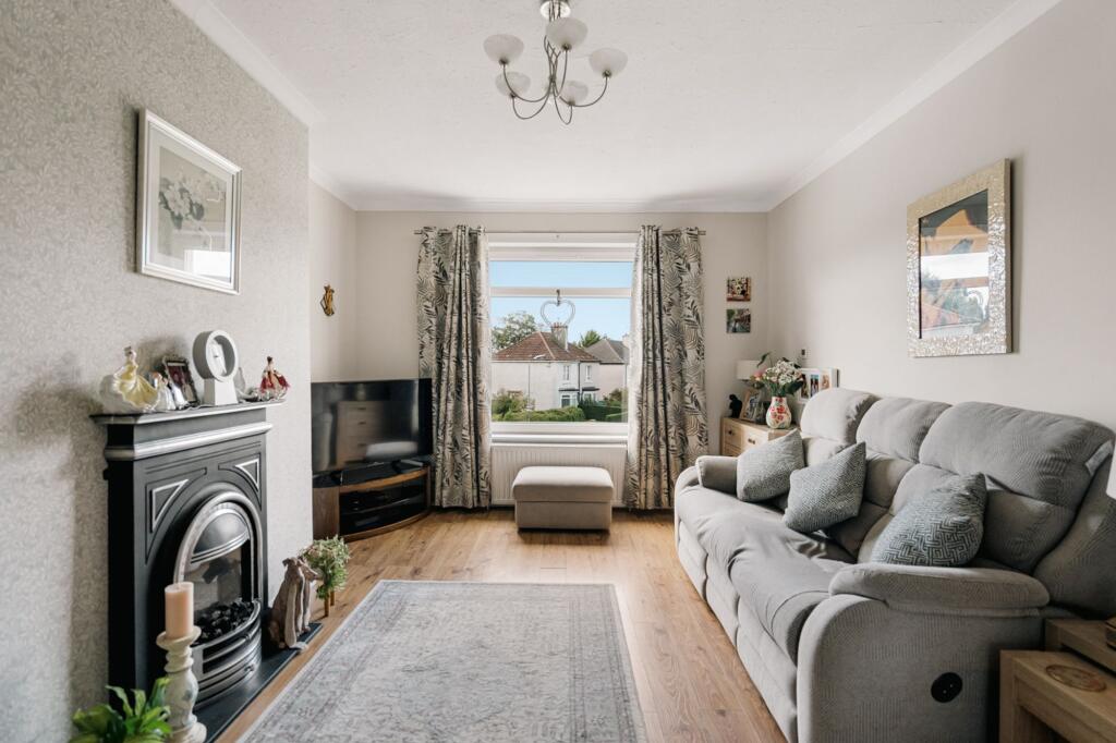 Apartment in Glasgow, Low Knightswood, Knightswood - View 3