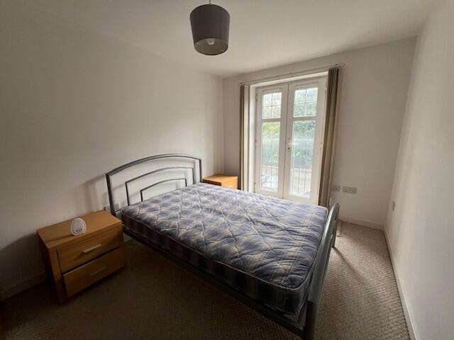 Apartment 5, Parkgate Court, Wilderspool Causeway, Warrington, Cheshire WA4 6LA photo 4