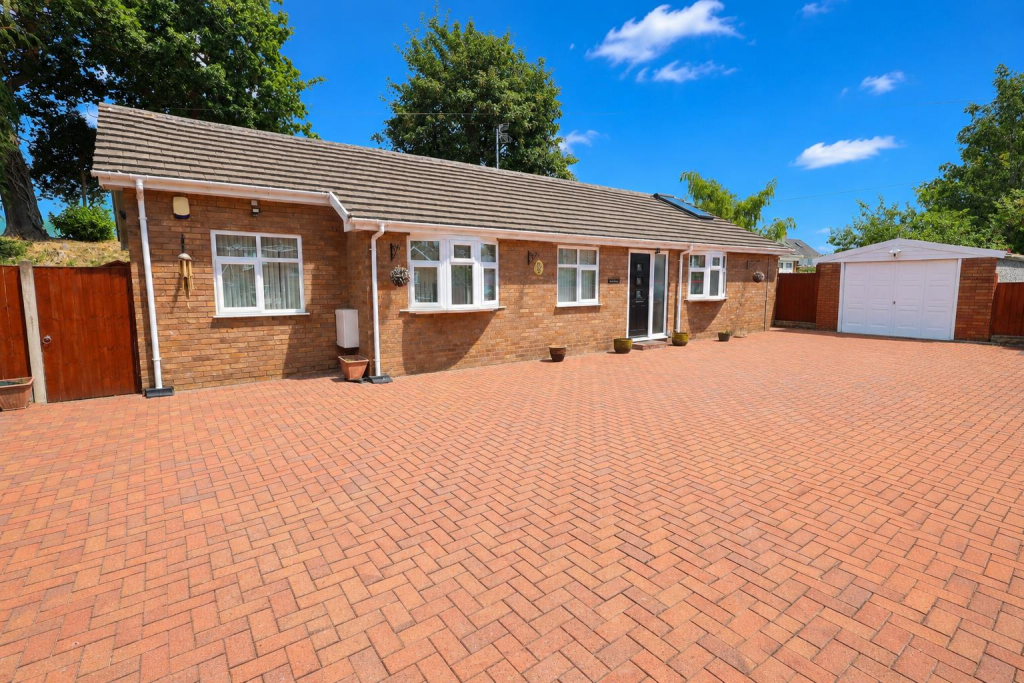 Main image of property: Hafan, Clawdd Offa Johnstown