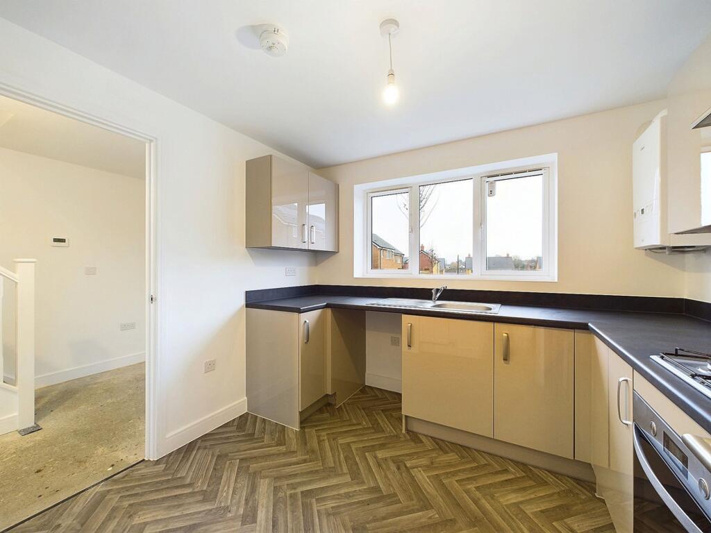 Beeley Close, North Wingfield, S42 photo 4