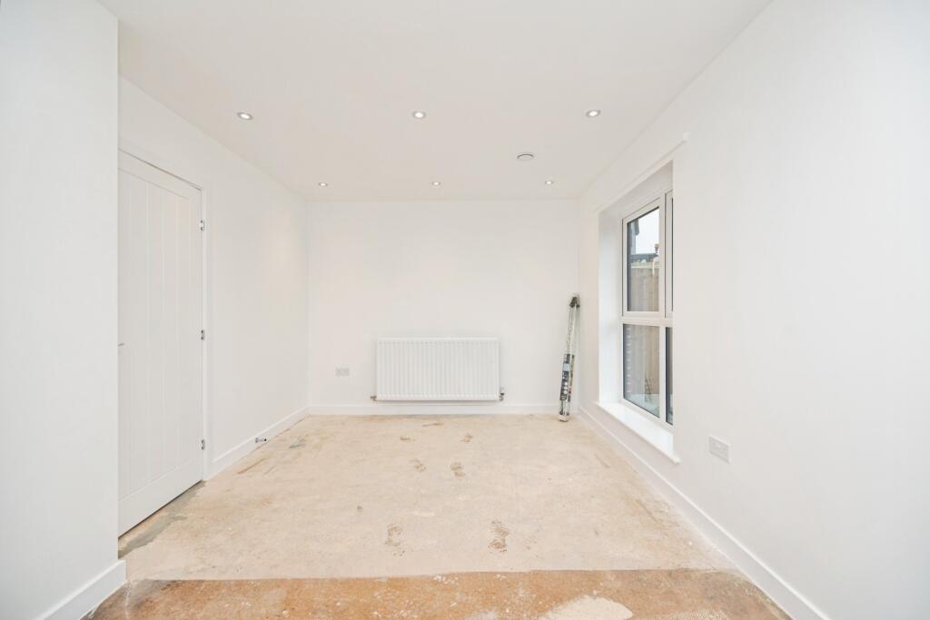 House in Redditch, Worcestershire - View 4