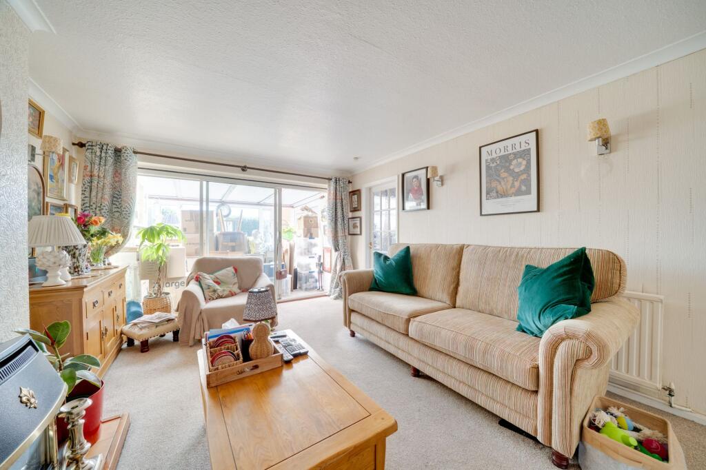 17, Grosvenor Wood, Bewdley, DY12 photo 2