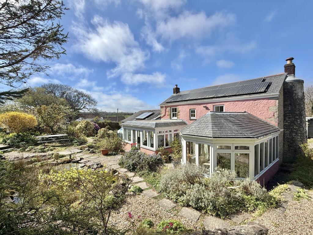 4-bed detached on Frogpool, Near Truro, £750,000