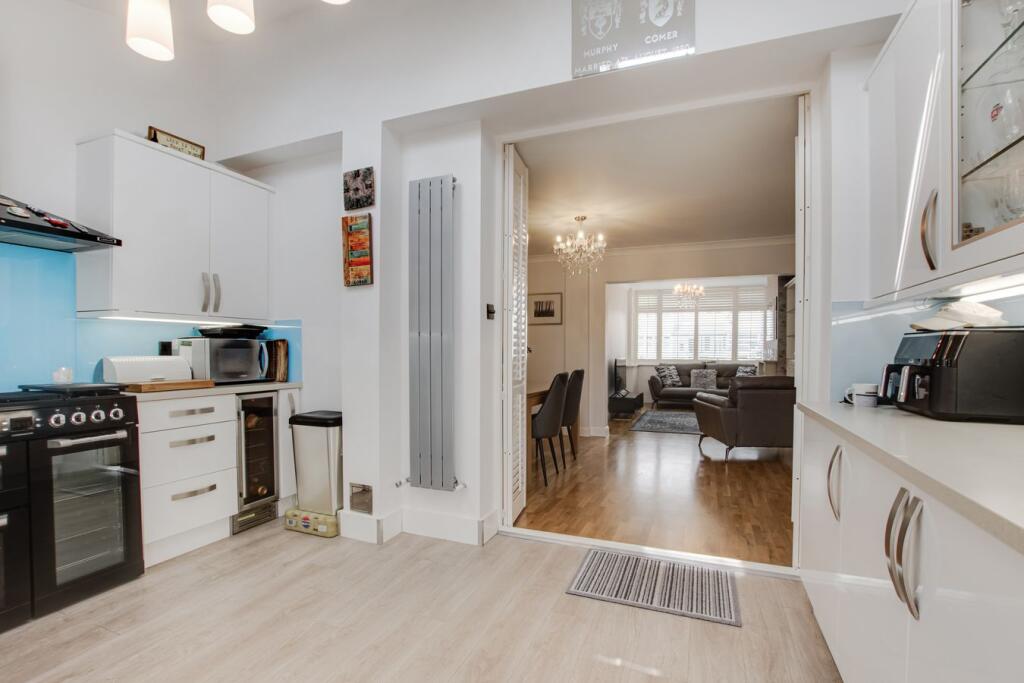 House in Sidcup, Blackfen - More