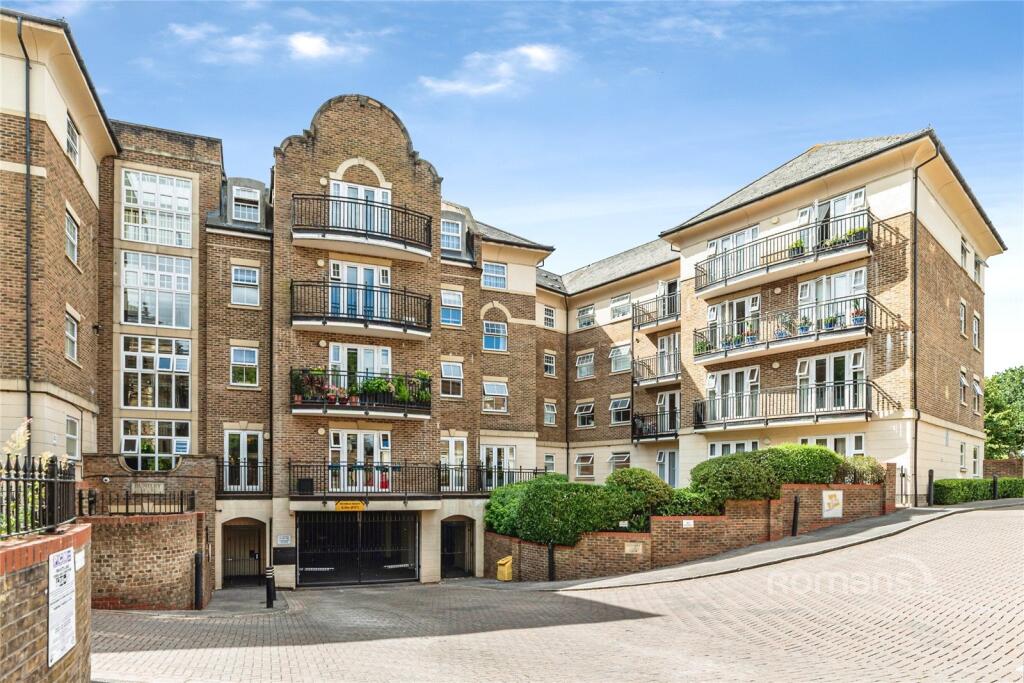 Main image of property: Carmelite Drive, Reading, Berkshire, RG30