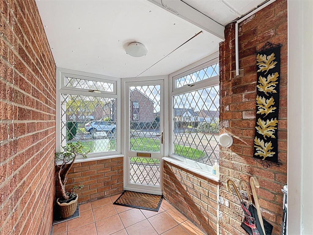 Tulip Tree Avenue, Kenilworth photo 3