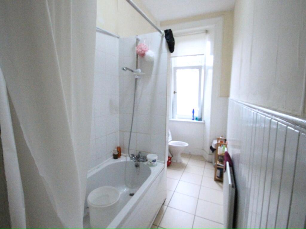 Apartment in Glasgow - More