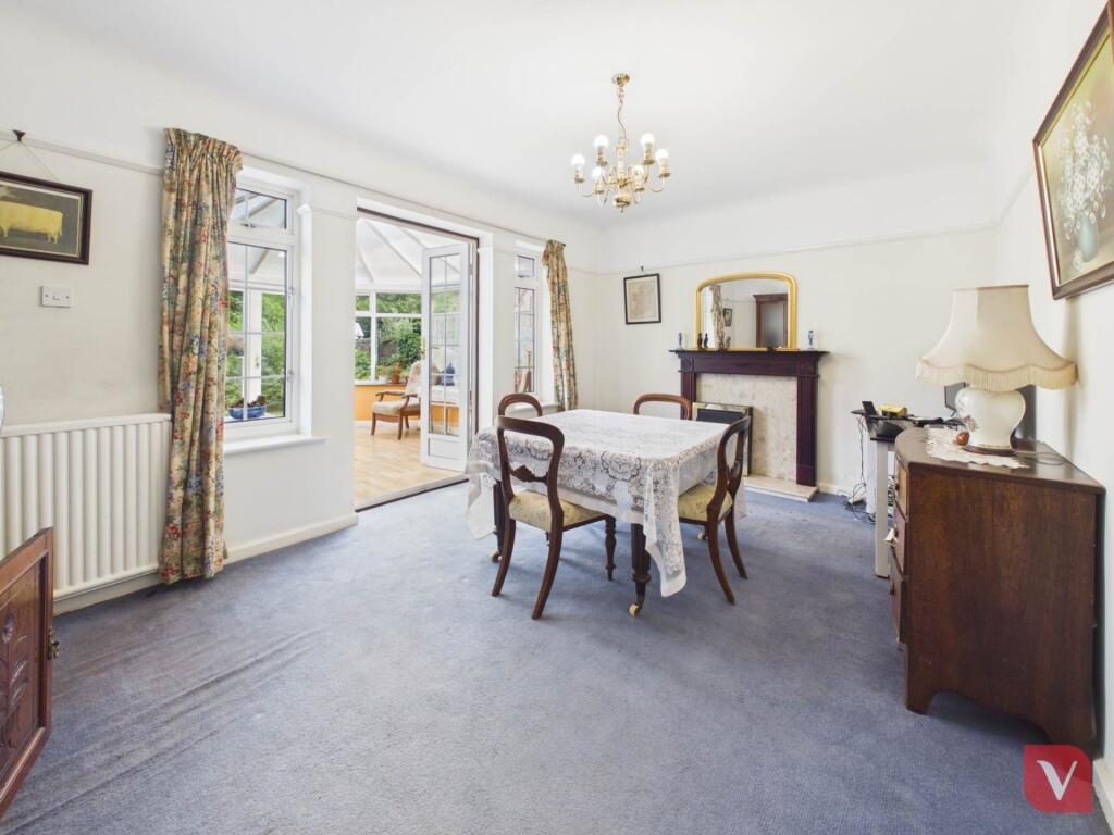 House in Luton - View 4