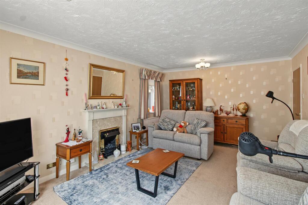 House in Peterborough - View 4
