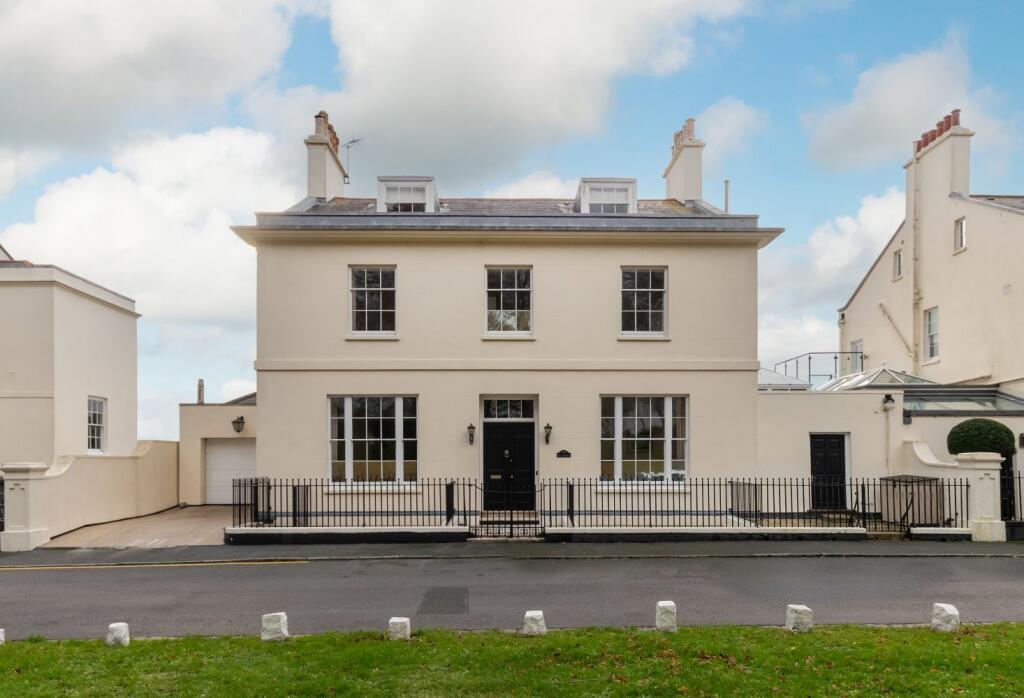 Main image of property: L'Hyvreuse, Cambridge Park, St. Peter Port, Guernsey