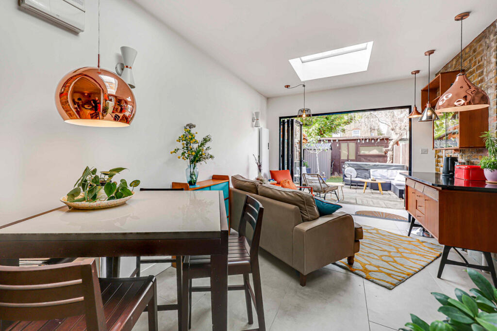 Apartment in Southend-on-Sea, Milton, Westcliff-on-Sea - View 4