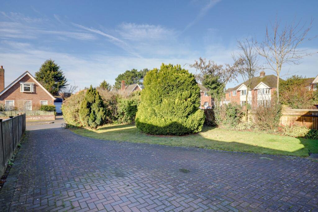 Westdene Crescent, Reading photo 2