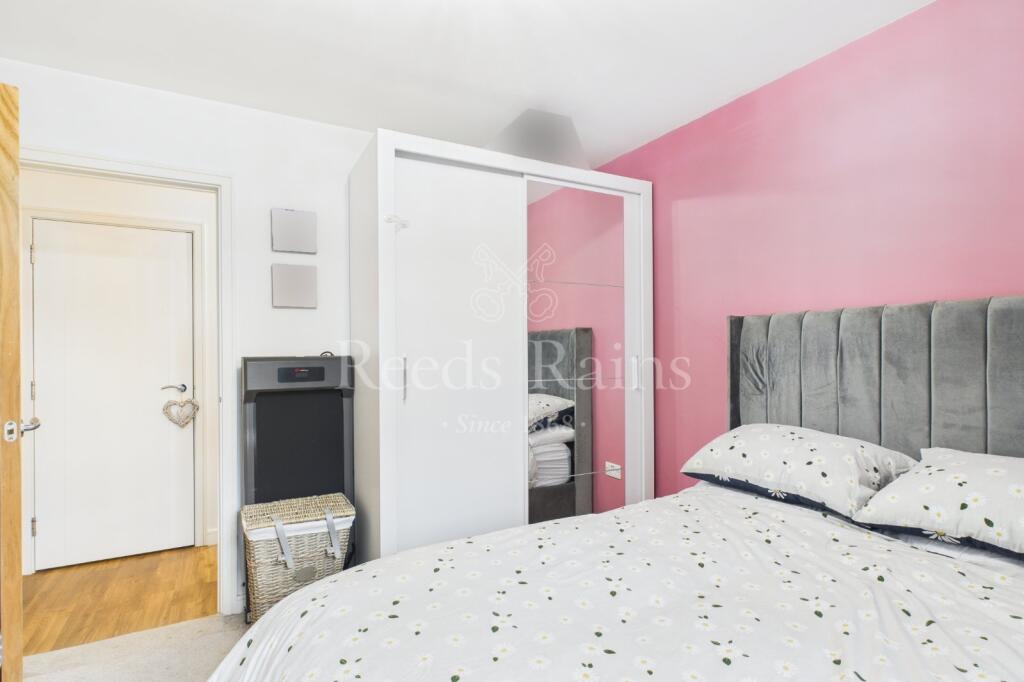 Alcock Crescent, Crayford, Dartford, DA1 photo 3