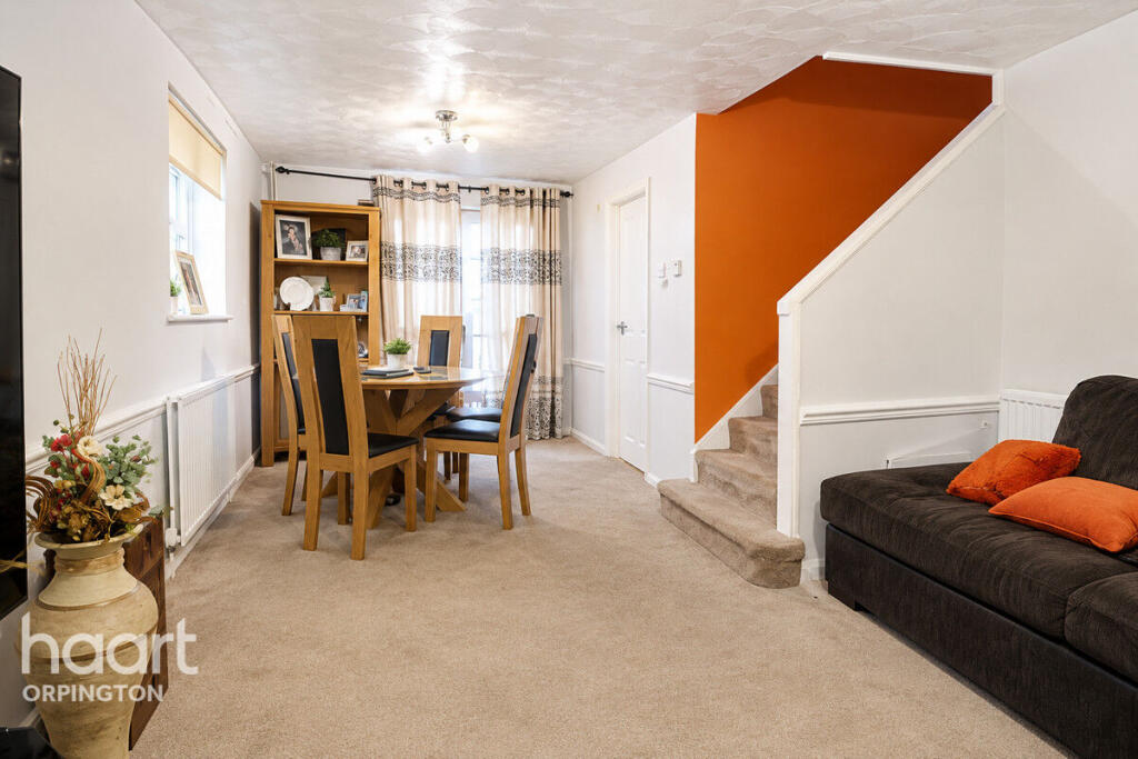 Tilbury Close, Orpington photo 2