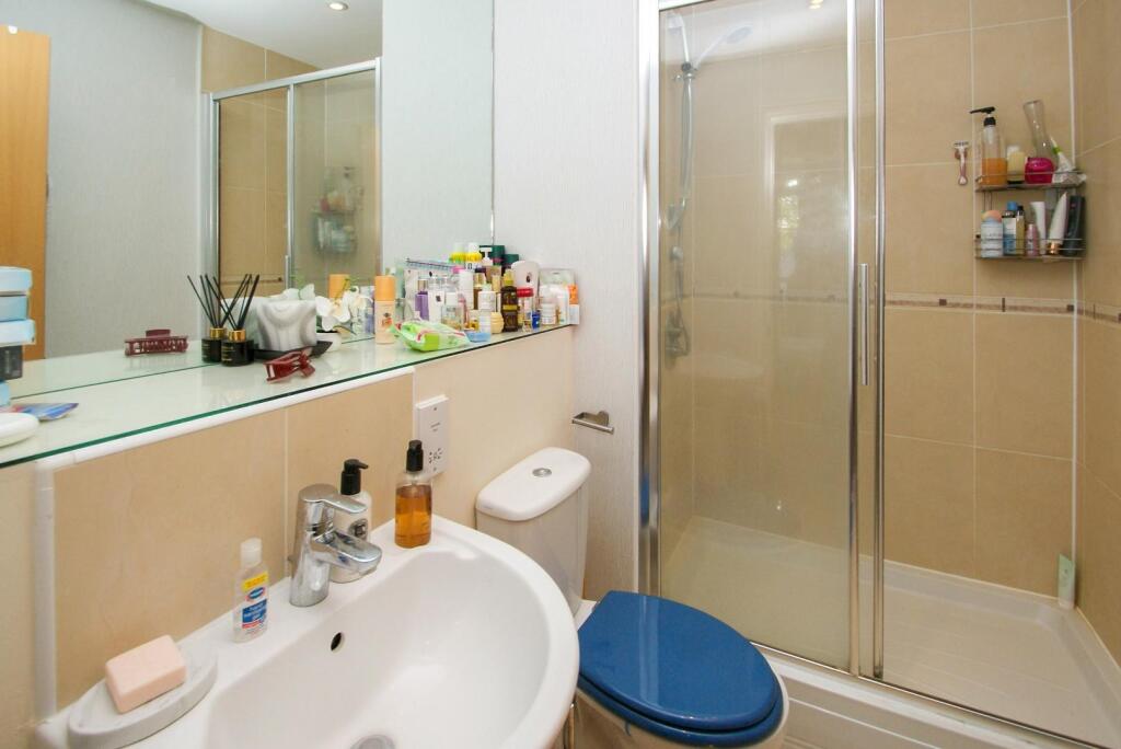 Apartment in East Hertfordshire, Hockerill, Bishop's Stortford - More