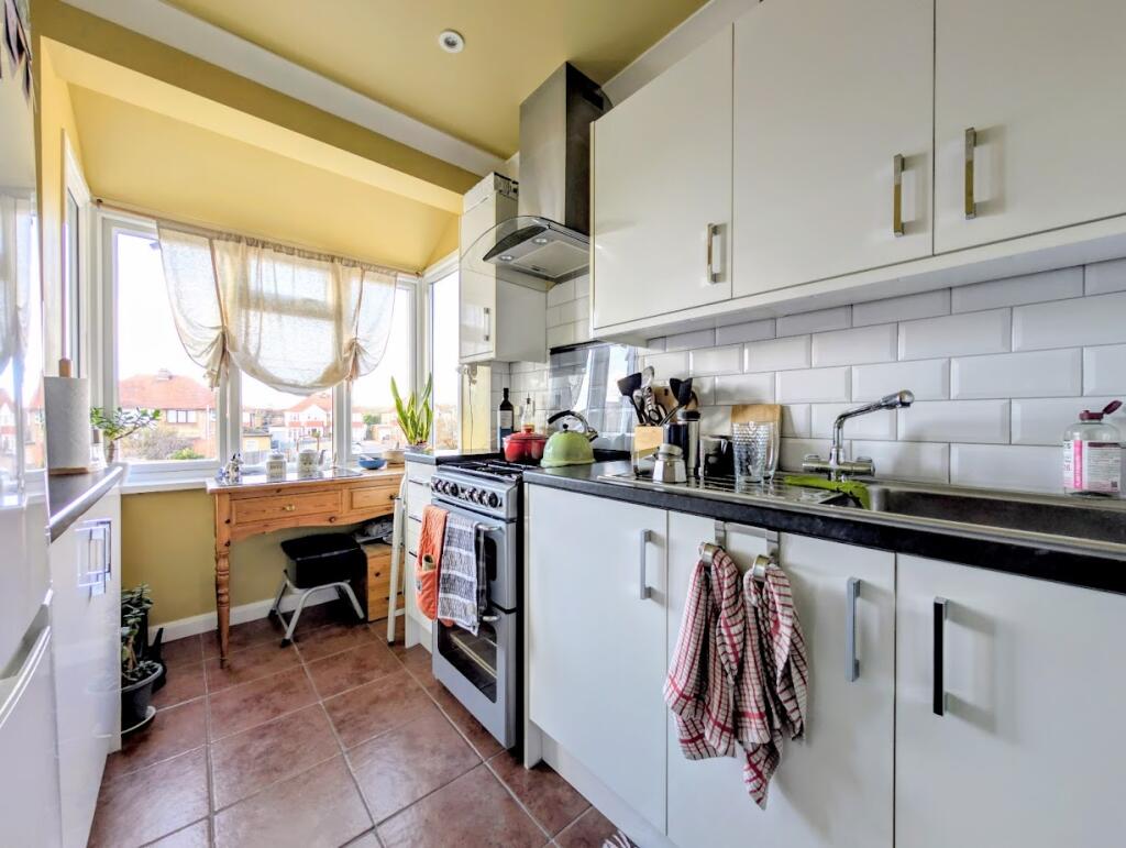 Apartment in Worthing, West Sussex - View 5