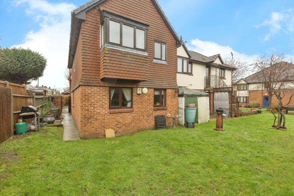 Trinity Road, Gravesend, Kent, DA12 photo 2