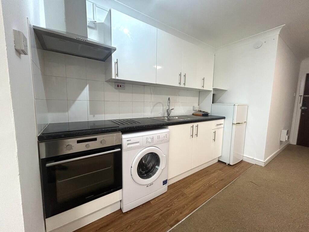 Apartment in Bournemouth - View 5