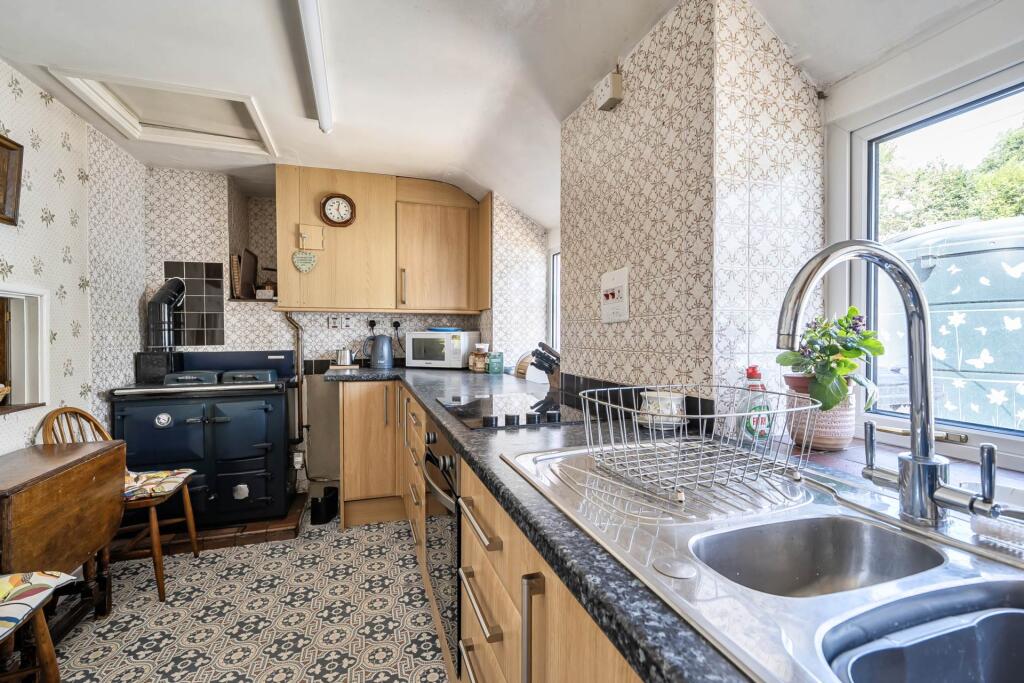 House in East Devon, Uplyme - View 3