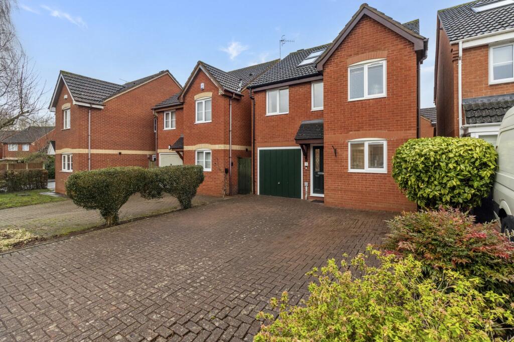 3-bed detached on Towneley, Worcester, WR4, £385,000