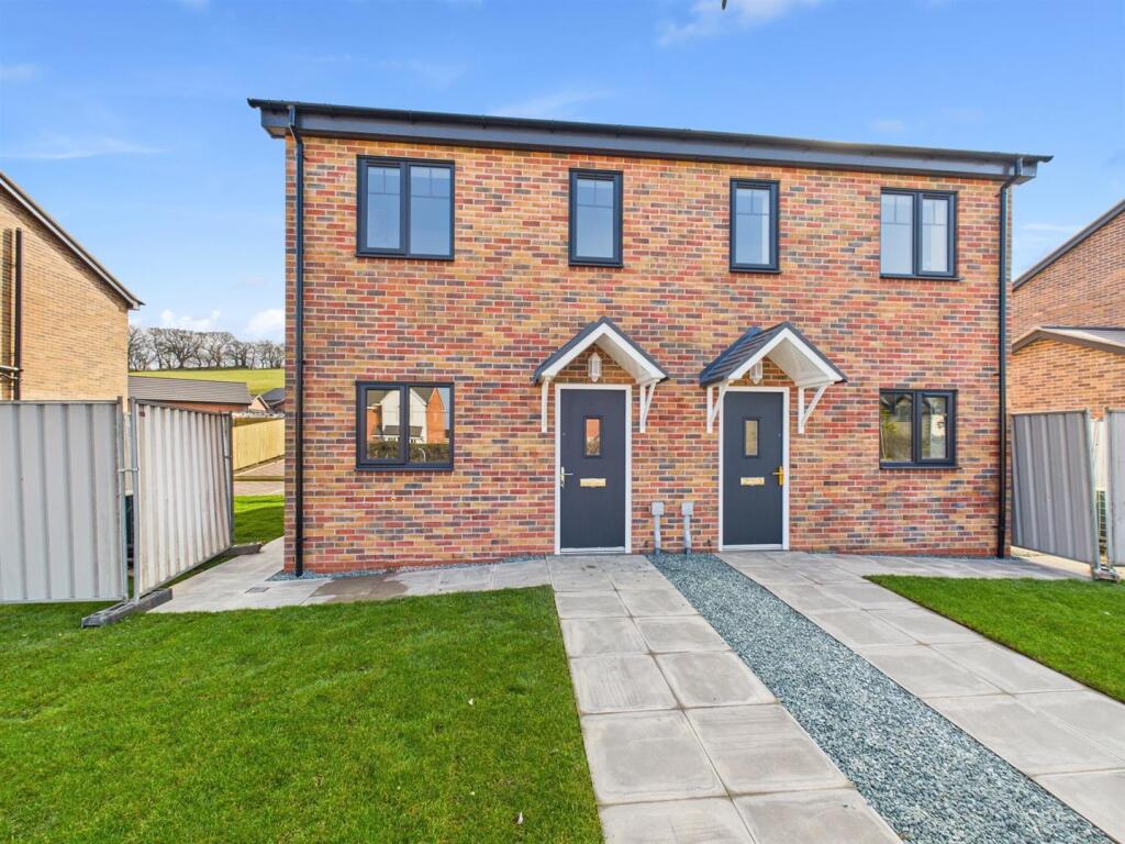 House in Arddleen, Llandrinio