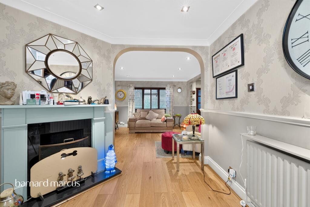 House in Twickenham - View 5