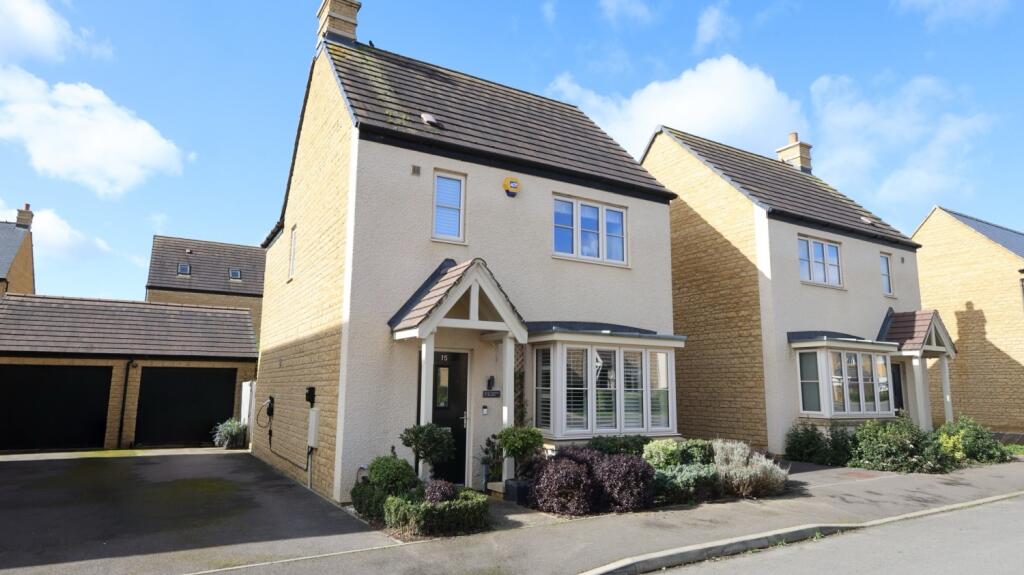 Main image of property: 15 Winfield Drive, Witney