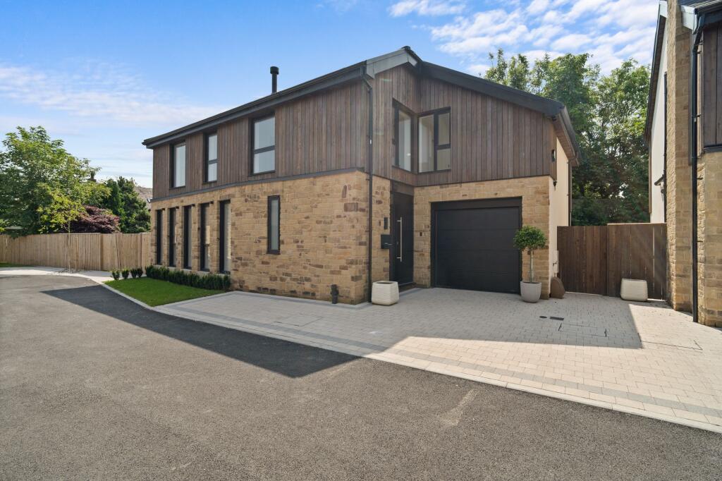 Main image of property: Fieldstone Gardens, Stalmine, FY6