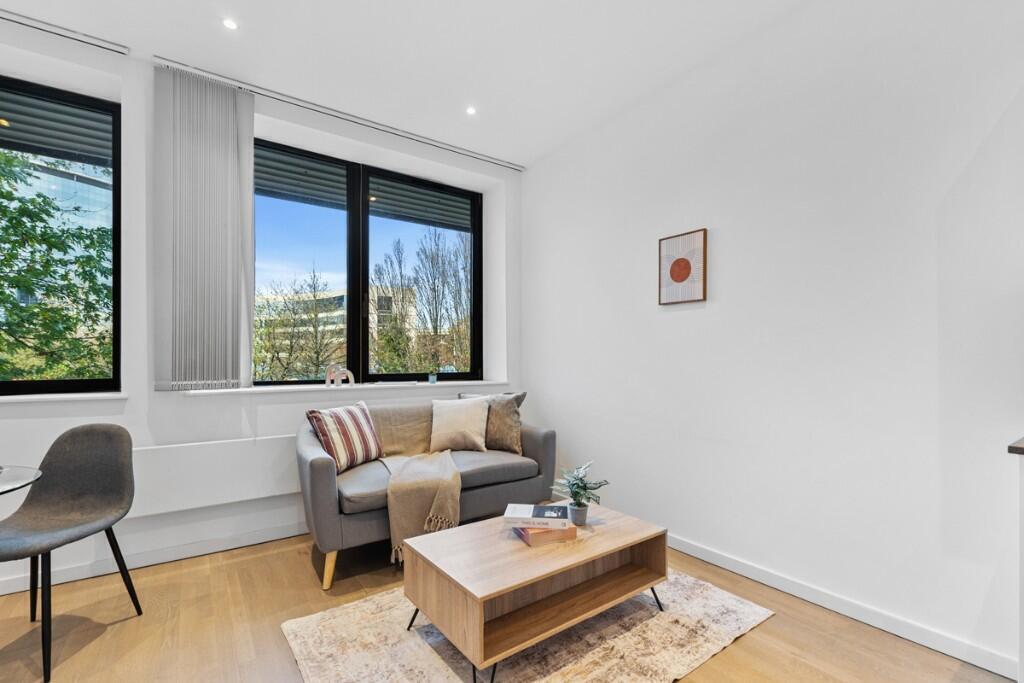 Apartment in Twickenham - View 4