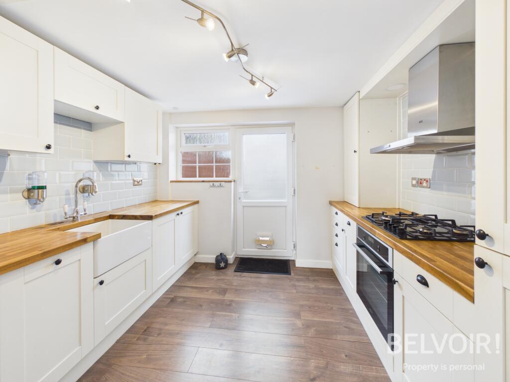 Oulton Road, Stone, ST15 photo 2