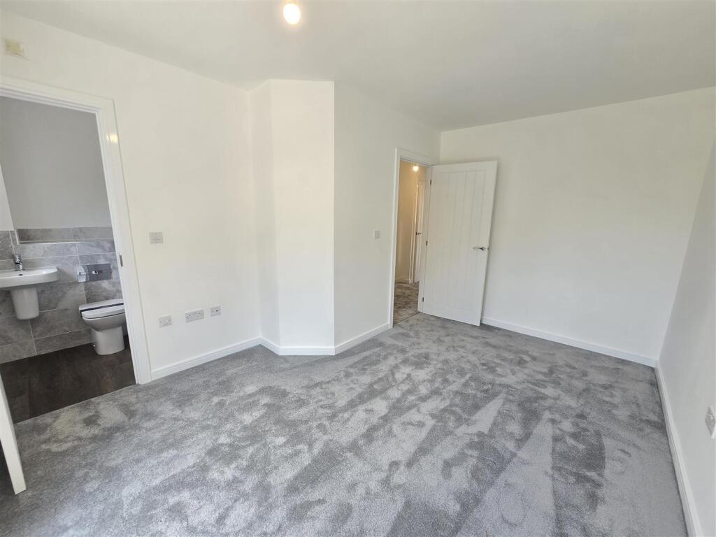 House in Dartford - View 5