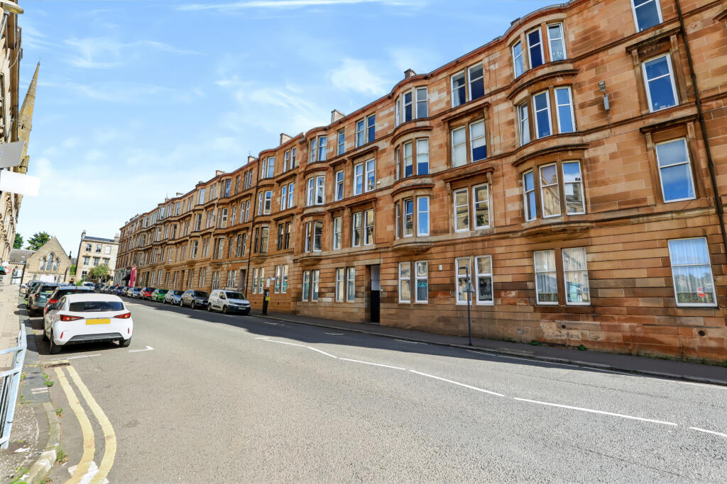 Main image of property: 3/1 49 Park Road, Woodlands, Glasgow, G4