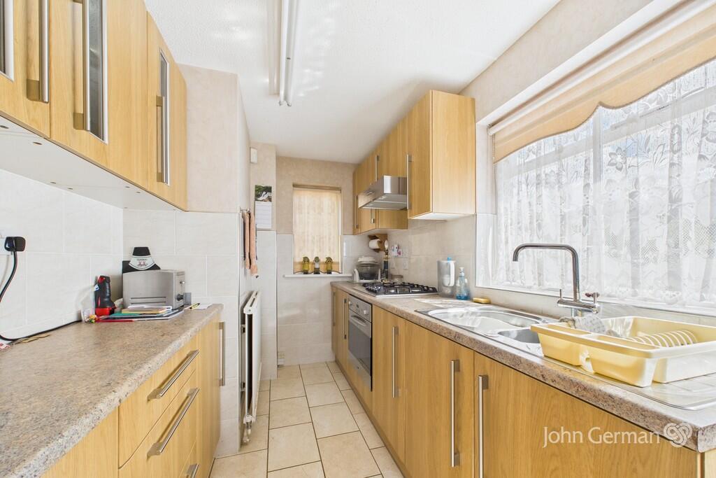 Claremont Grove, Stafford photo 2