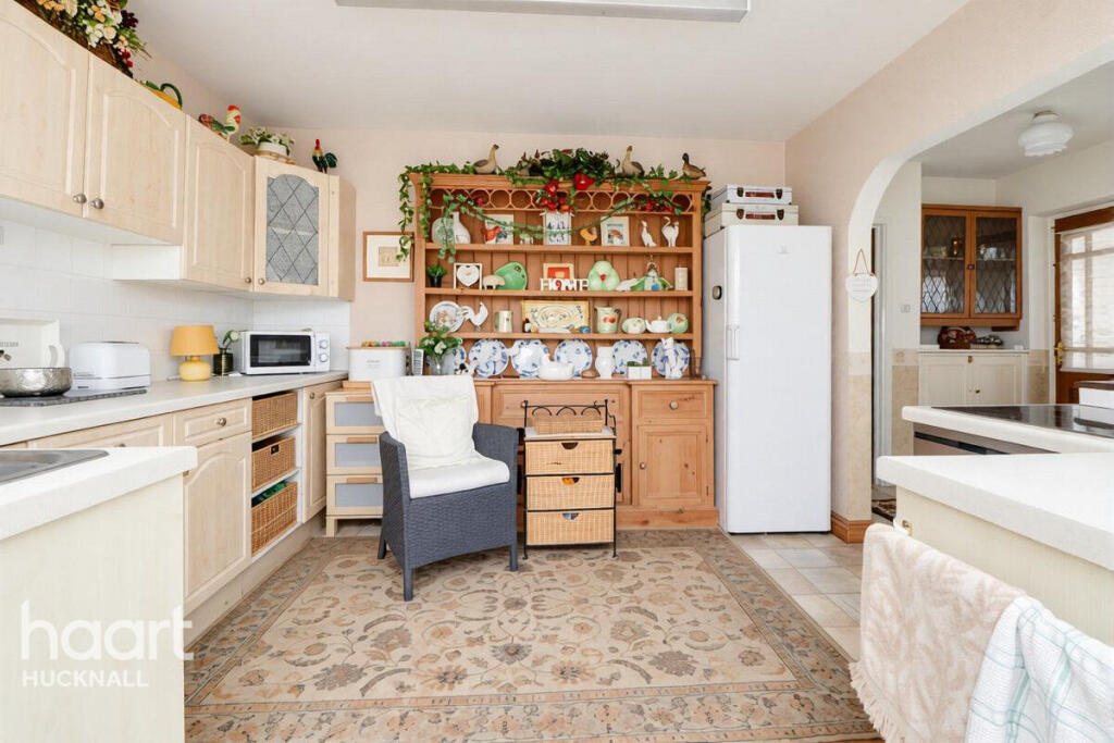 House in Ashfield, Butlers Hill, Hucknall - View 5