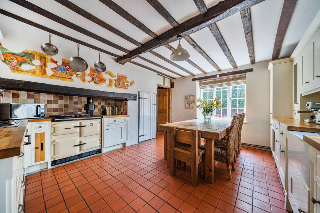 Centuries of character meet exceptional family space. photo 4
