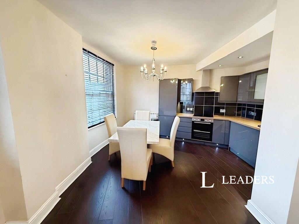 Apartment in Brighton - View 5